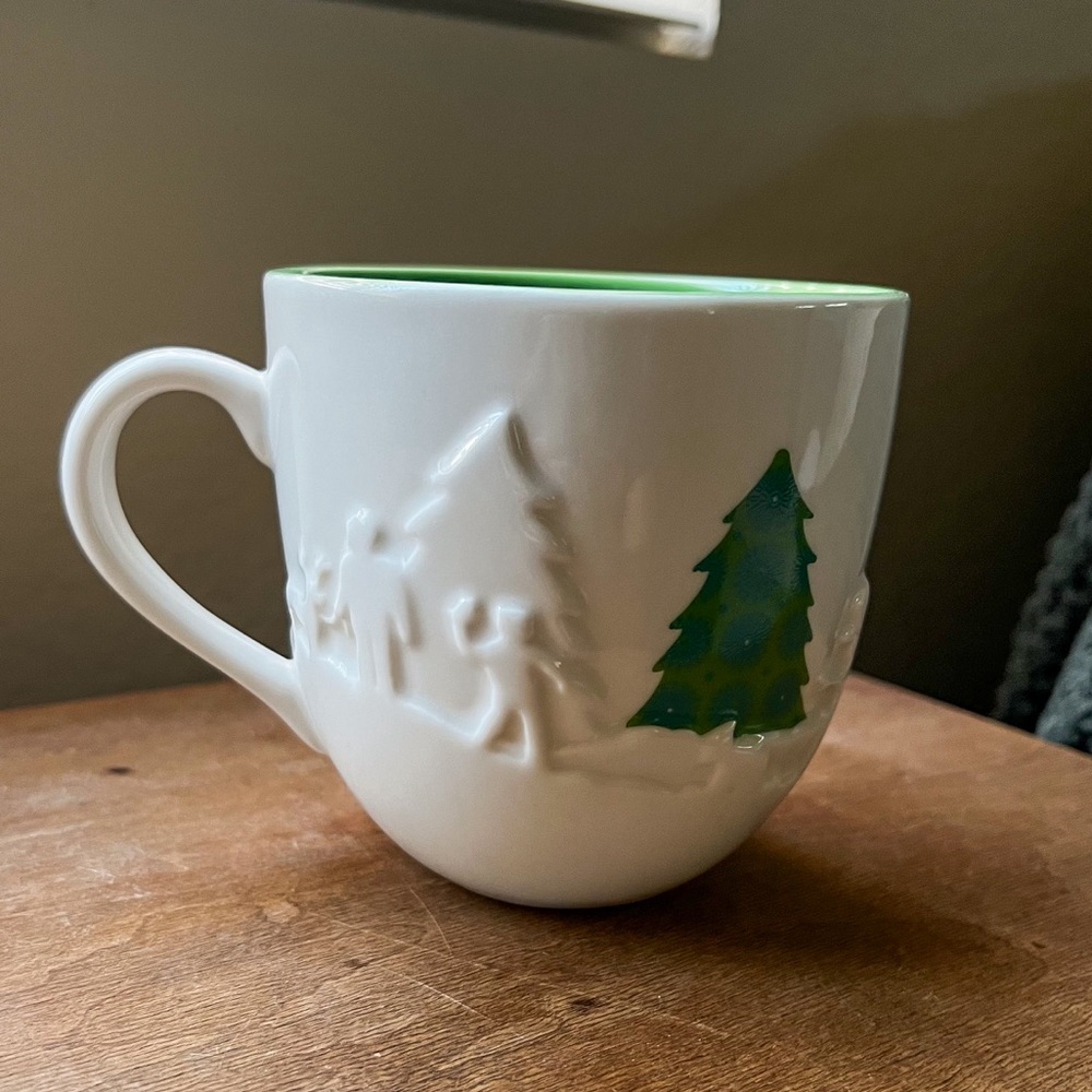 2006 Starbucks Christmas Holiday Coffee Mug 16oz in White Green Winter Trees